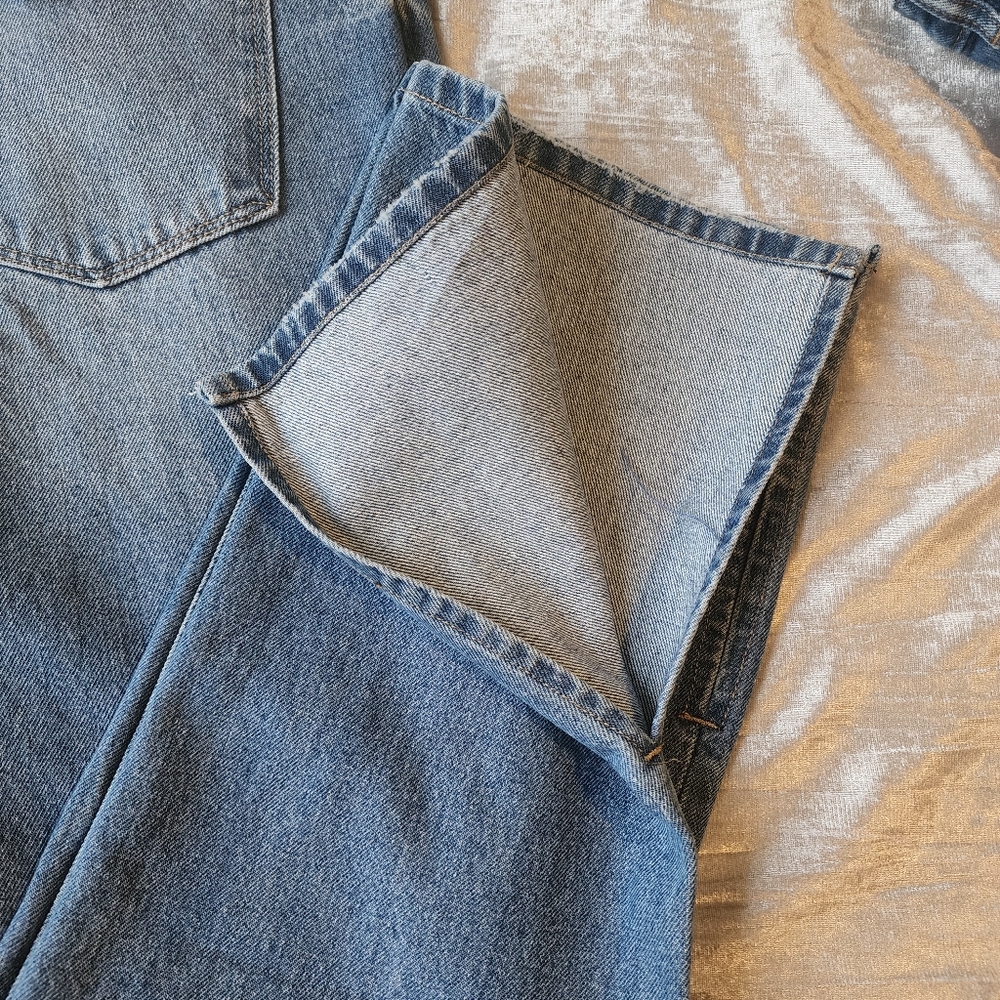 VIGOSS jeans size 28 and 29 size runs small